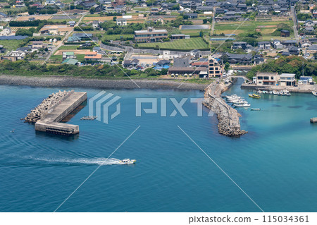Pleasure boat in Keya, Itoshima City, Fukuoka Prefecture Pleasure boat in Keya, Itoshima City, Fukuoka Prefecture 115034361