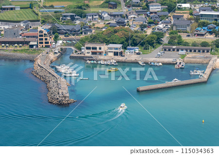 Pleasure boat in Keya, Itoshima City, Fukuoka Prefecture Pleasure boat in Keya, Itoshima City, Fukuoka Prefecture 115034363