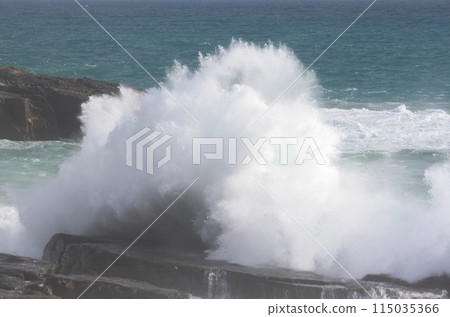 洶湧的波浪 洶湧的波浪 115035366