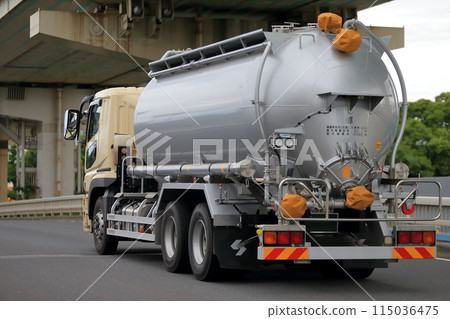 Tank lorry 115036475
