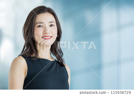 Beauty image of middle-aged women 115036729
