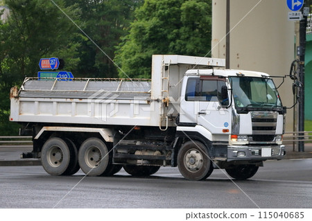 Dump truck 115040685