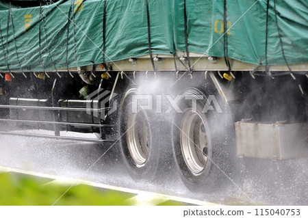 濕路面（瀝青路面） 115040753