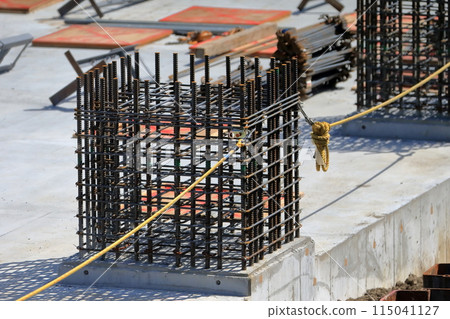 Reinforcement of columns (construction work) 115041127