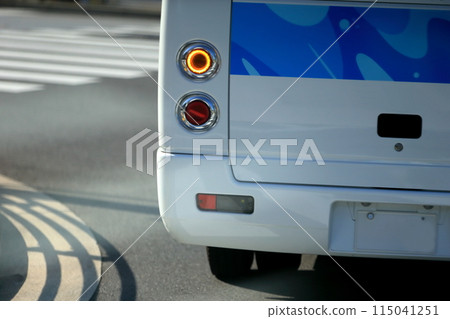 Mini bus Mini bus 115041251