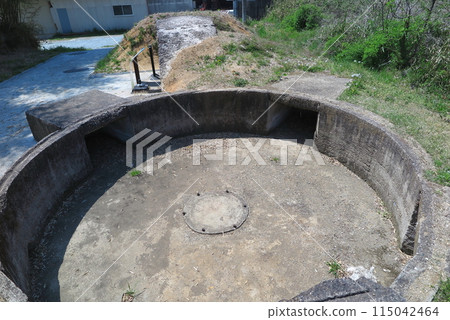 War relics preserved in Kasai City, Hyogo Prefecture: Anti-aircraft gun emplacement remains War relics preserved in Kasai City, Hyogo Prefecture: Anti-aircraft gun emplacement remains 115042464
