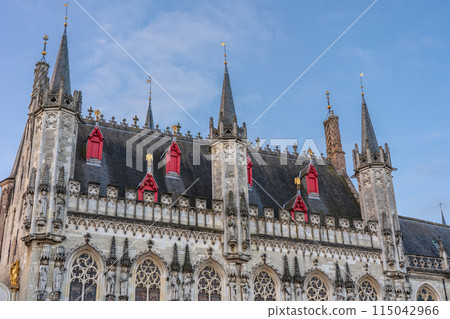 布魯日，比利時，布魯日市政廳，清晨 115042966
