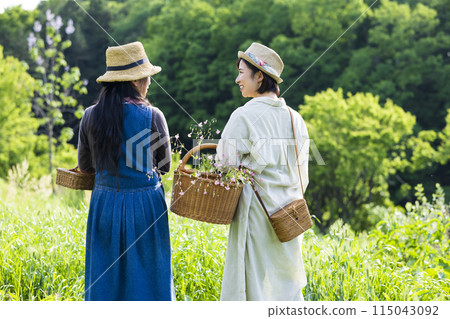 一個享受大自然的女人 115043092