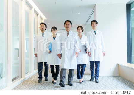 Rounds Doctor Hospital 115043217