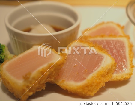 Rare tuna cutlet Rare tuna cutlet 115043526