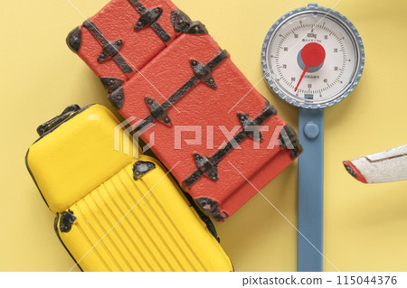 Travel trunk scale overweight Travel trunk scale overweight 115044376