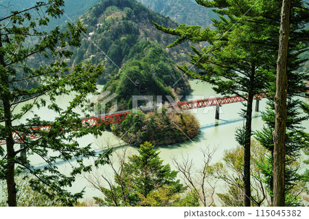 靜岡縣川根本町奧大井站站的春天景色 115045382