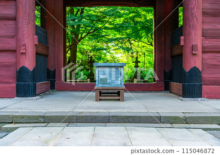 [Kanagawa Prefecture] Myohonji Temple in Kamakura, with its beautiful summer greenery 115046872