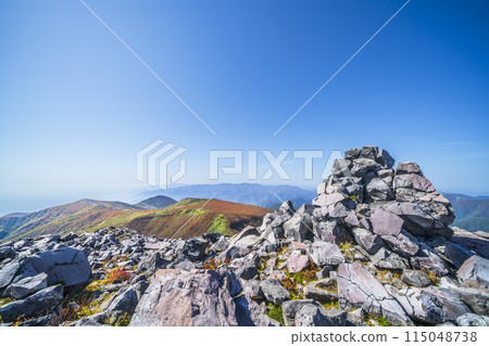 Autumn at Mt. Nasu (Mt. Chausu) - A spectacular view from the summit [Nasushiobara City, Tochigi Prefecture] 115048738