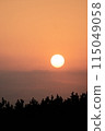 山上的日落 115049058