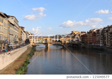 佛羅倫斯 * 阿諾河和老橋的城市景觀 [義大利] 115049577