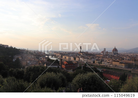 Florence * View of the historic center of Florence from Piazzale Michelangelo [Italy] 115049619