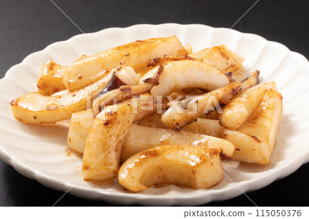 Grilled squid with butter and soy sauce (Squid) Grilled squid with butter and soy sauce (Squid) 115050376
