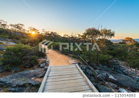 Beautiful Grampians mountains walking trail at sunset 115054893
