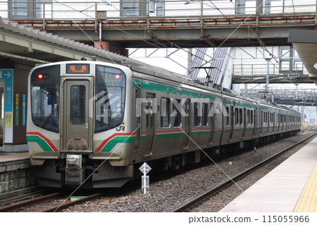 東北本線E721系列車在新白河站停靠(福島地區:新白河郡山⇔福島白石) 東北本線E721系列車在新白河站停靠(福島地區:新白河郡山⇔福島白石) 115055966