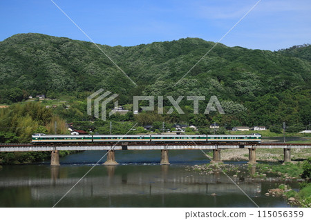 381系特急「八雲」在初夏風景中進行最後的運行_2024年5月17日攝 381系特急「八雲」在初夏風景中進行最後的運行_2024年5月17日攝 115056359