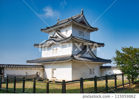 Akashi Castle Tower shines against the blue sky Akashi Castle Tower shines against the blue sky 115059862