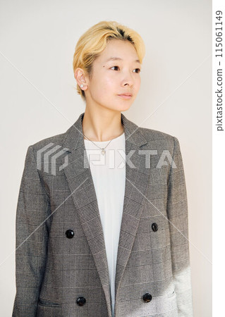 金髮女郎肖像 115061149
