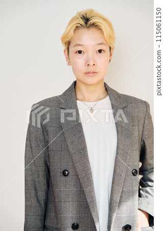 金髮女郎肖像 115061150