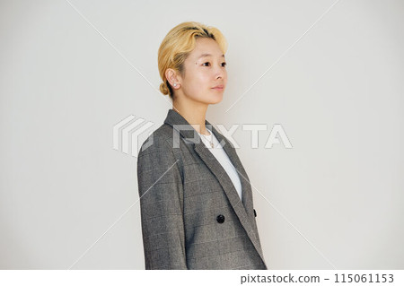 金髮女郎肖像 金髮女郎肖像 115061153