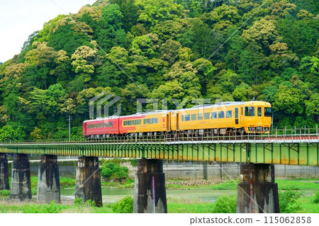 陰天中的比地川橋：特快伊與田的故事（道後版） 115062858