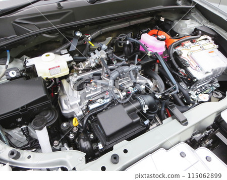 混合動力引擎具有良好的燃油效率 115062899