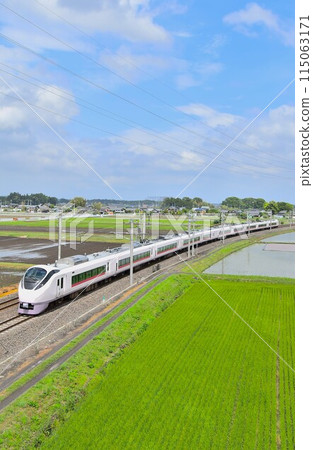 JRj常磐線在內原附近運行 115063171