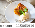 Apple Pie with Vanilla Ice Cream 115063919