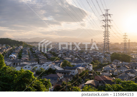 《東京》遍佈住宅區的夜景/東京郊區 《東京》遍佈住宅區的夜景/東京郊區 115064153