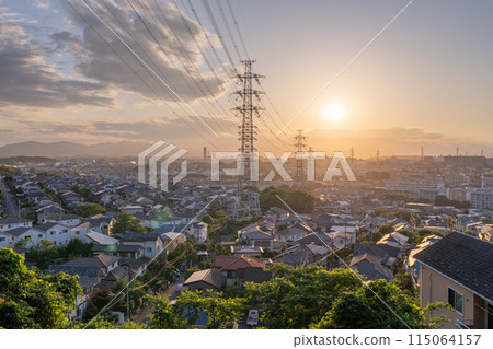 《Tokyo》Evening view of residential area spreading out as far as the eye can see, Tokyo suburbs 115064157