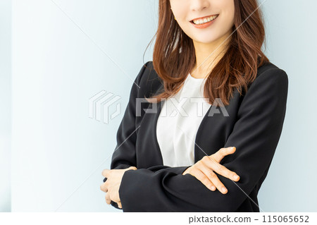 Smile business woman making arms 115065652