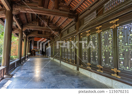 The corridor of Bai Dinh Pagoda, a World Heritage Site in Ninh Binh, Hanoi, Vietnam, boasting the largest site area in the Orient. 115070231