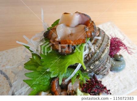 Speaking of summer, it's the turban shell! A photo of turban shell sashimi from Setouchi, with its chewy texture and rich seashore aroma. 115072383