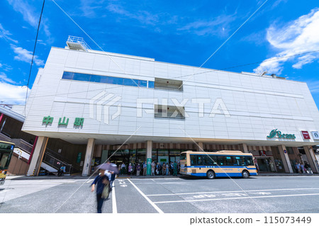 日本橫濱城市景觀 橫濱市綠區中山站等景觀 115073449