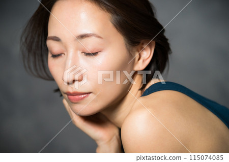 female, lady, woman 115074085