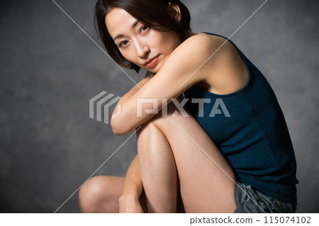 female, lady, woman 115074102