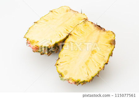 White back pineapple White back pineapple 115077561