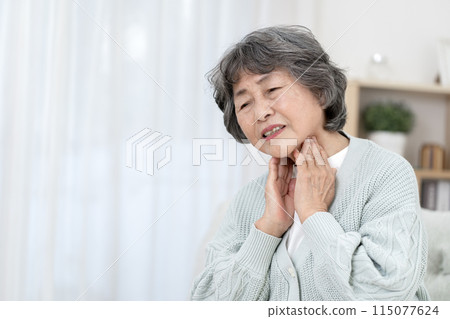 喉嚨痛的女高管 喉嚨痛的女高管 115077624