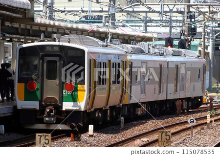 Kumoya E493 series towing: Kururi Line E130 series entering Koriyama General Rolling Stock Center Kumoya E493 series towing: Kururi Line E130 series entering Koriyama General Rolling Stock Center 115078535