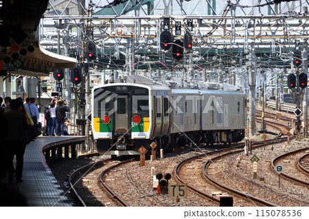 Kumoya E493 series towing: Kururi Line E130 series entering Koriyama General Rolling Stock Center Kumoya E493 series towing: Kururi Line E130 series entering Koriyama General Rolling Stock Center 115078536