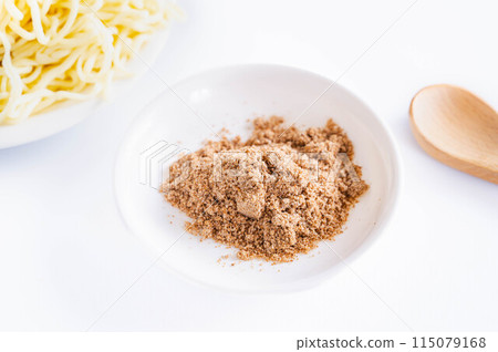 Powdered Yakisoba Sauce and Noodles 115079168