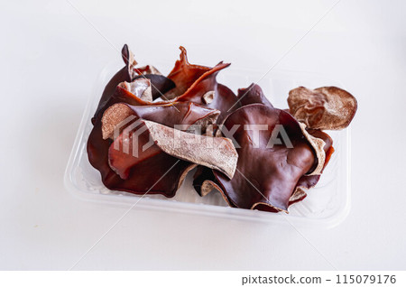 Lively grouper 115079176