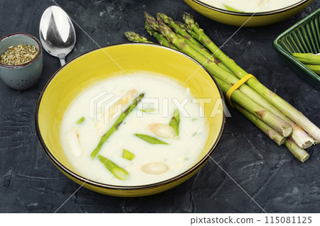 Fresh asparagus soup. vegan food concept. 115081125