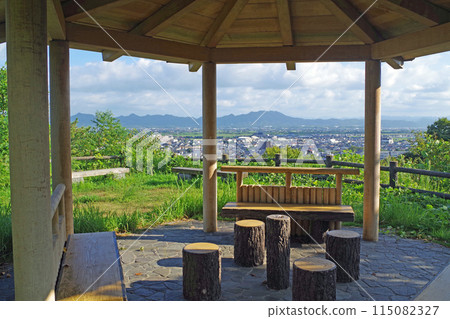 平田市愛宕山頂的涼亭 平田市愛宕山頂的涼亭 115082327