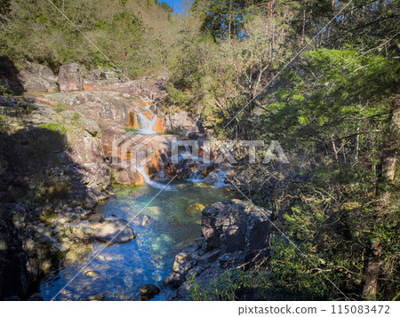 Cascata do Tahiti also known as Fecha das Barjas Cascata do Tahiti also known as Fecha das Barjas 115083472